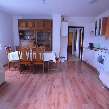 Kuca Za Odmor Dany 度假居 *