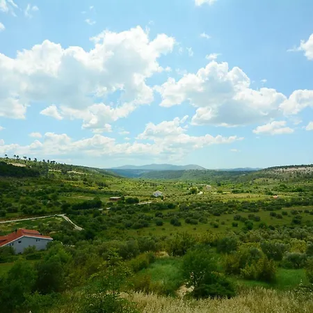 Kuca Za Odmor Dany 度假居 斯克拉丁